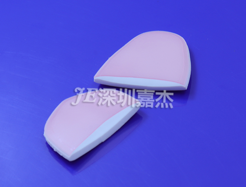 硅膠手套與棉手套對(duì)比哪個(gè)會(huì)好點(diǎn)？